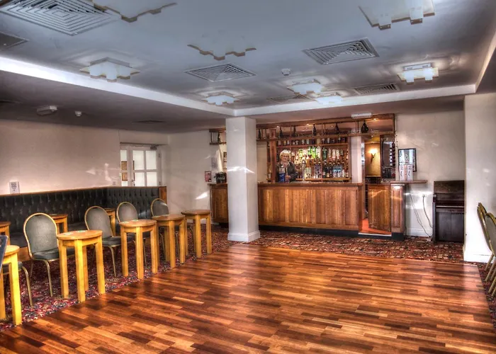 Cheap hotel: George IV Hotel